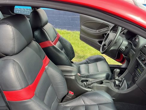 Used 2002 Ford Mustang GT RWD image 22