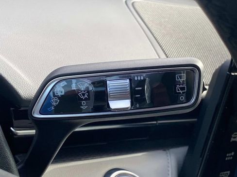 New 2026 Lincoln Nautilus Premier AWD/4WD image 19
