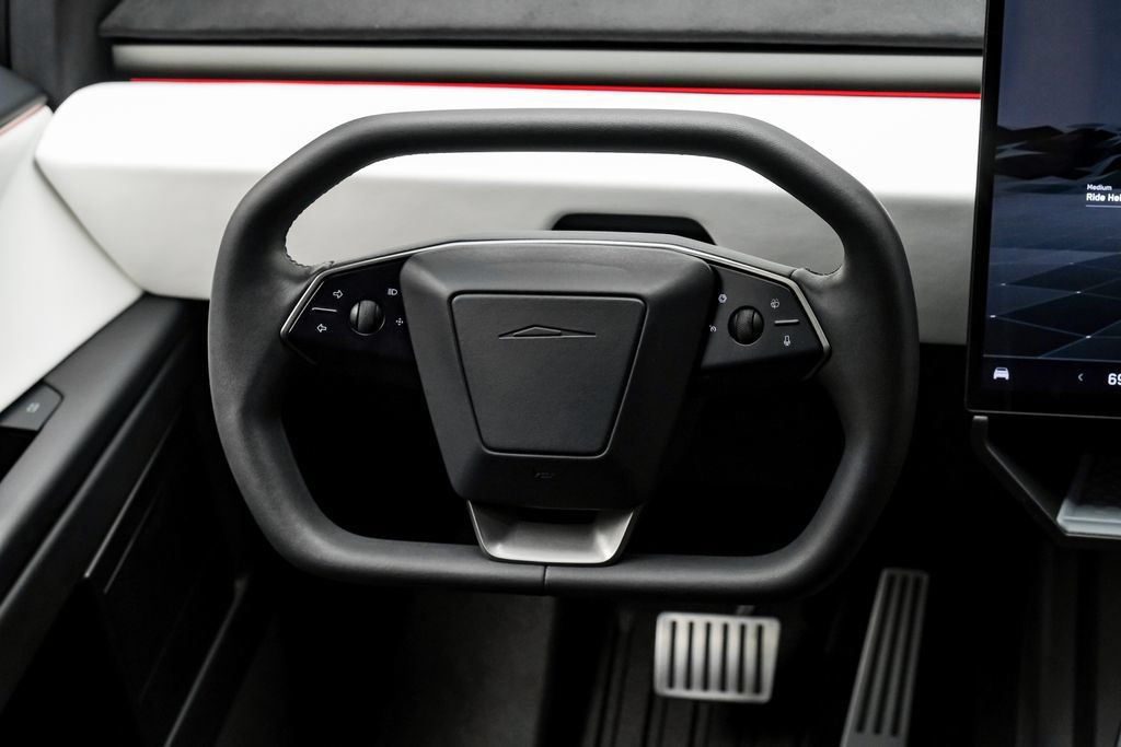 Used 2024 Tesla Cybertruck Cyberbeast AWD/4WD image 22