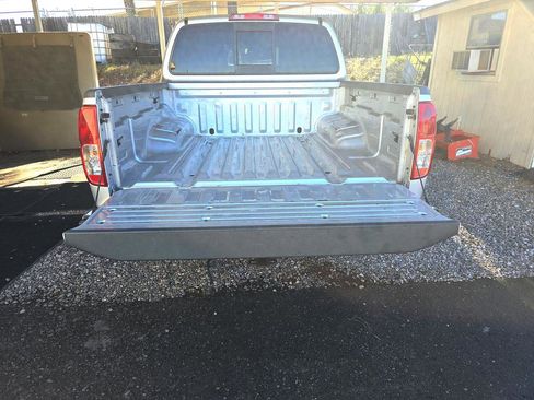 Used 2019 Nissan Frontier SV image 13