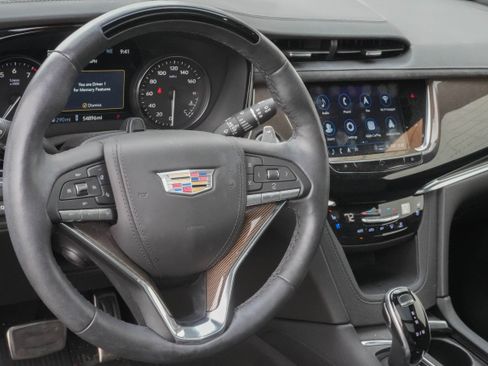 Used 2023 Cadillac XT6 Sport w/ Platinum Package image 8