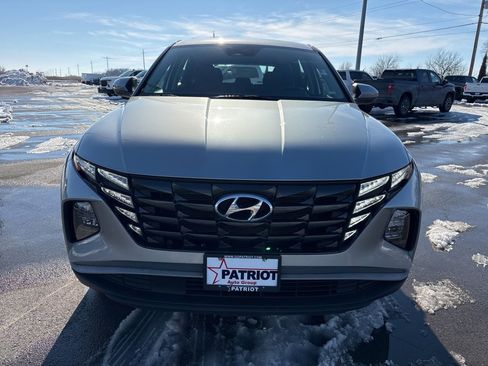 Used 2024 Hyundai Tucson SE image 8