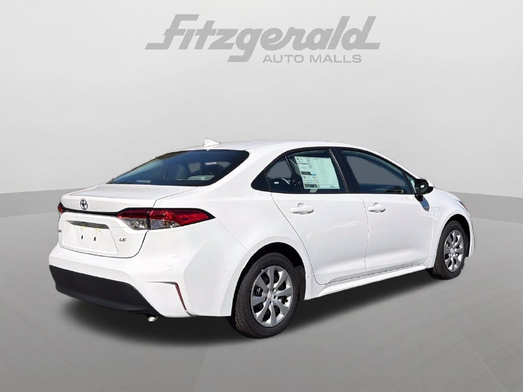 Used 2027 Toyota Corolla LE FWD image 8