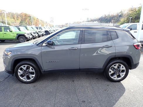Certified 2022 Jeep Compass Limited image 2