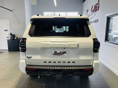 Used 2025 Toyota 4Runner TRD Sport AWD/4WD image 6