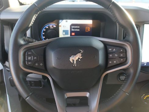 Used 2024 Ford Bronco Black Diamond AWD/4WD image 18