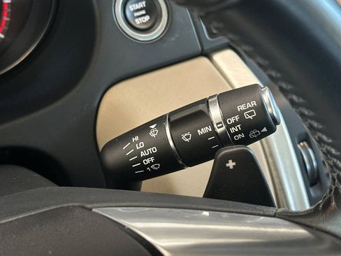 Used 2019 Land Rover Discovery Sport HSE image 31