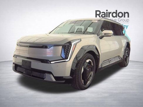 Used 2024 Kia EV9 Land image 1