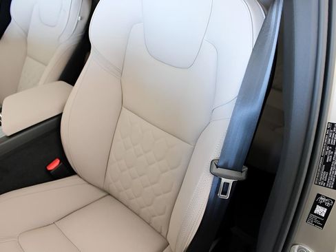 New 2026 Volvo XC60 B5 Plus w/ Protection Package Premier image 14