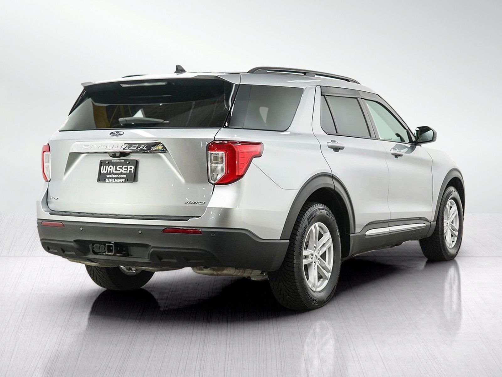 Used 2024 Ford Explorer XLT w/ Class IV Trailer Tow Package AWD/4WD image 5