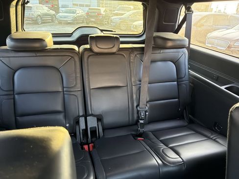 Used 2019 Lincoln Navigator L Reserve image 19