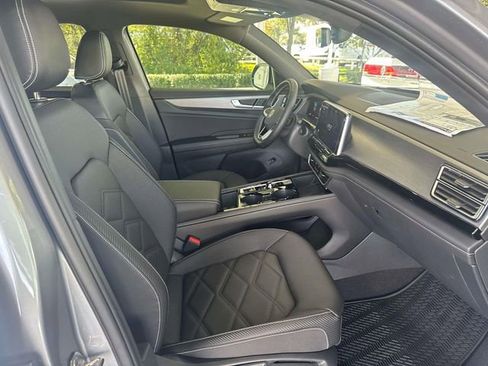 New 2026 Volkswagen Atlas Cross Sport SE FWD image 23