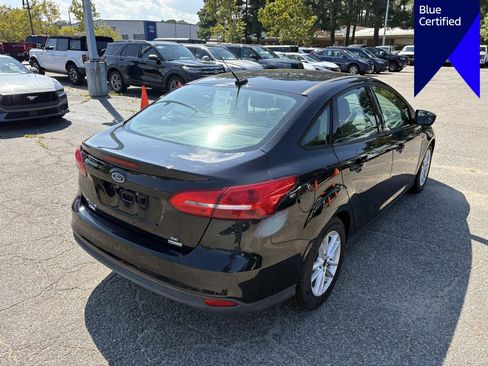 Used 2018 Ford Focus SE FWD image 5