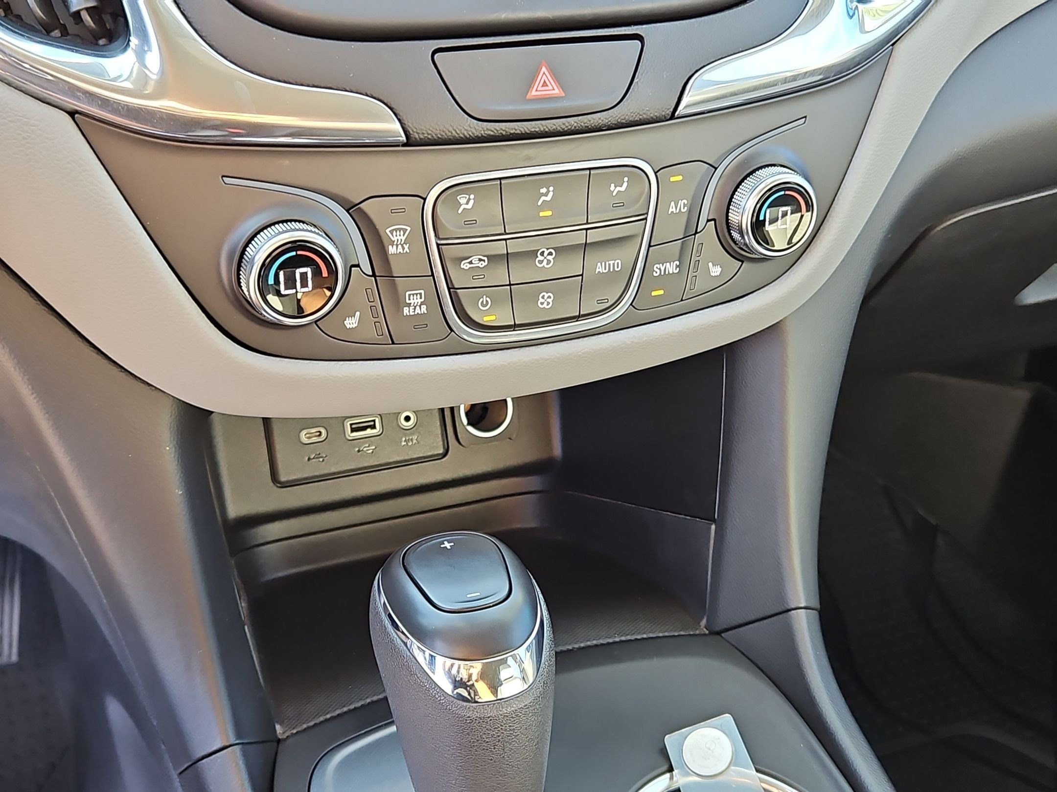 Certified 2020 Chevrolet Equinox LT FWD image 22