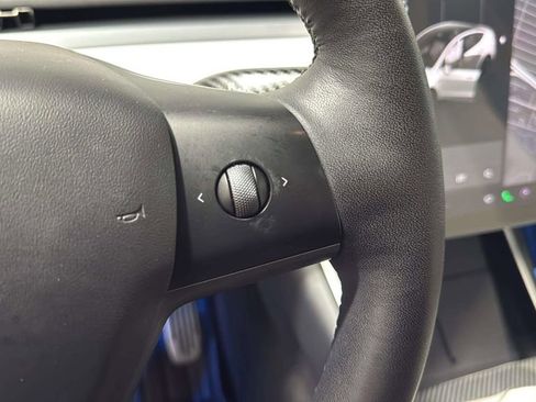 Used 2021 Tesla Model Y Long Range AWD/4WD image 26