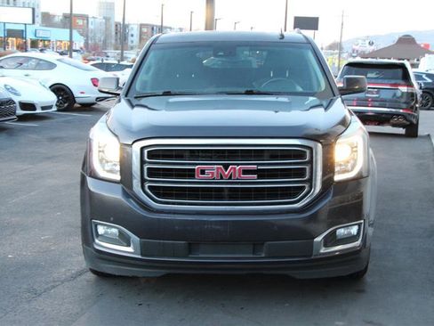 Used 2017 GMC Yukon XL SLT image 4