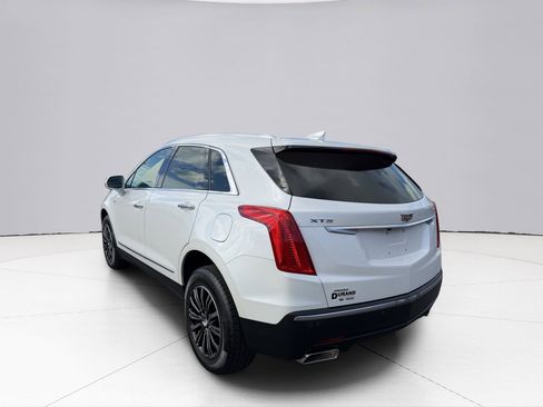 Used 2017 Cadillac XT5 Luxury w/ Driver Awareness Package image 8