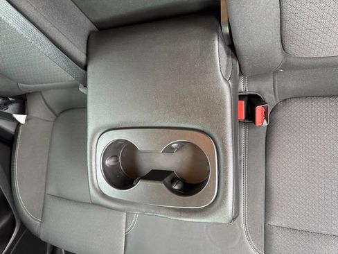 Used 2022 Buick Encore GX Select AWD/4WD image 28
