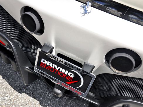 Used 2024 Ferrari SF90 Spider image 25