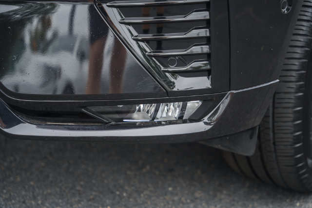 Certified 2025 Volvo XC60 B5 Plus w/ Climate Package AWD/4WD image 14