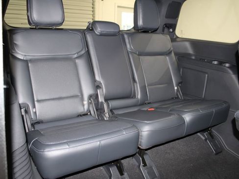 New 2025 Ford Expedition Platinum w/ Stealth Performance Package image 36