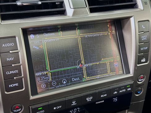 Used 2018 Lexus GX 460 Premium w/ Premium Package AWD/4WD image 13