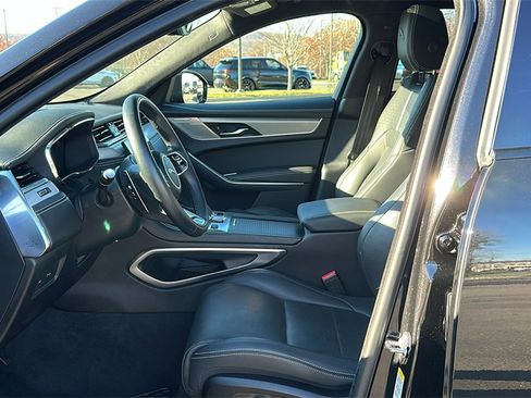 Certified 2025 Jaguar F-PACE R-Dynamic S image 9
