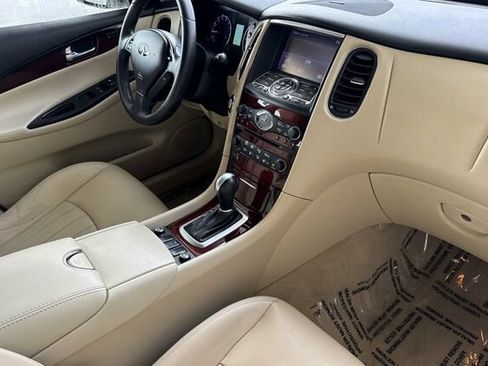 Used 2016 INFINITI QX50 AWD w/ Premium Plus Package image 16