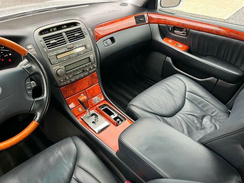 Used 2005 Lexus LS 430 image 29