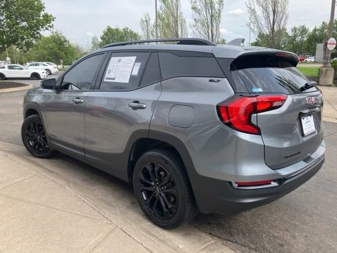 Used 2021 GMC Terrain SLT w/ Elevation Edition image 5