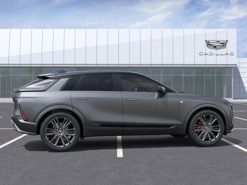 New 2026 Cadillac Lyriq V image 5
