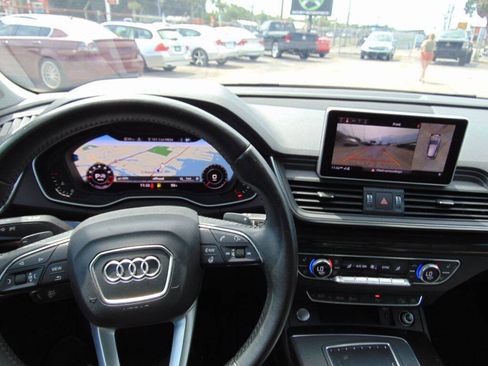 Used 2018 Audi Q5 Prestige w/ Prestige Package AWD/4WD image 17