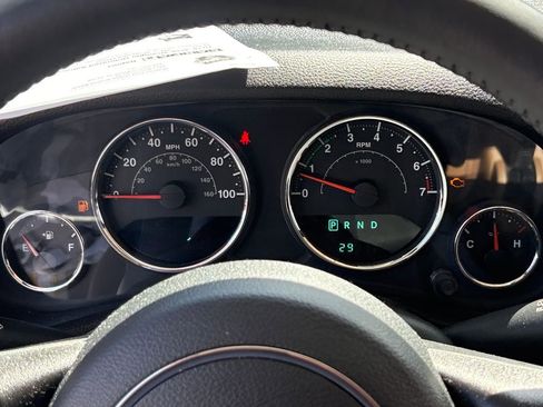 Used 2016 Jeep Wrangler Unlimited Sahara w/ Connectivity Group image 21