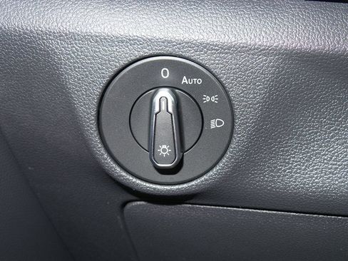 Used 2022 Volkswagen Jetta S FWD image 32