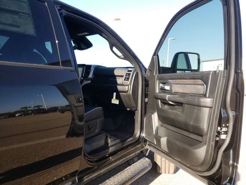 New 2025 RAM 2500 Laramie w/ Night Edition image 18