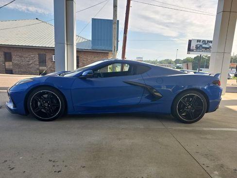 Used 2023 Chevrolet Corvette Stingray Coupe w/ Z51 Performance Package RWD image 2