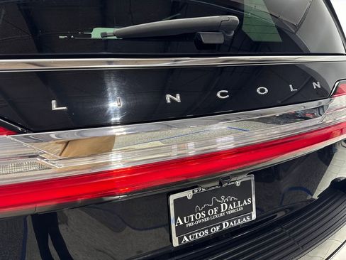 Used 2020 Lincoln Navigator Reserve RWD image 21