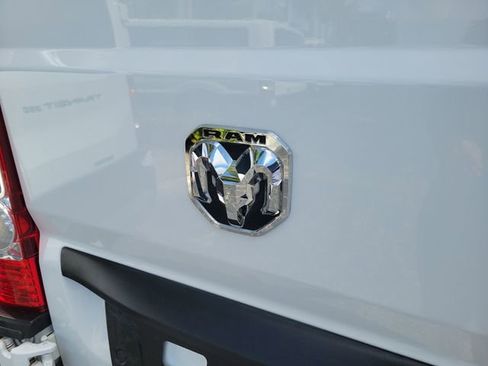Used 2024 RAM ProMaster 2500 w/ Convenience Group FWD image 6