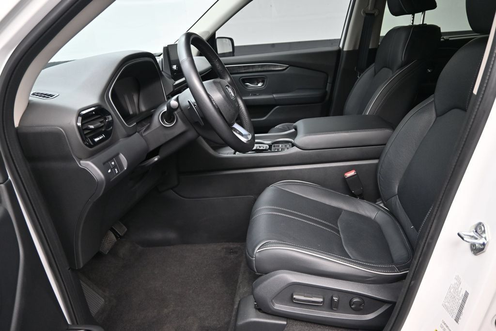 Used 2023 Honda Pilot Elite image 10
