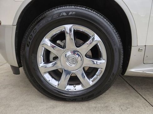 Used 2008 Buick Enclave CXL w/ Entertainment Package #3 image 9