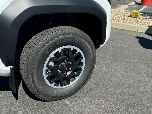 New 2026 Toyota Tacoma TRD Off-Road image 7