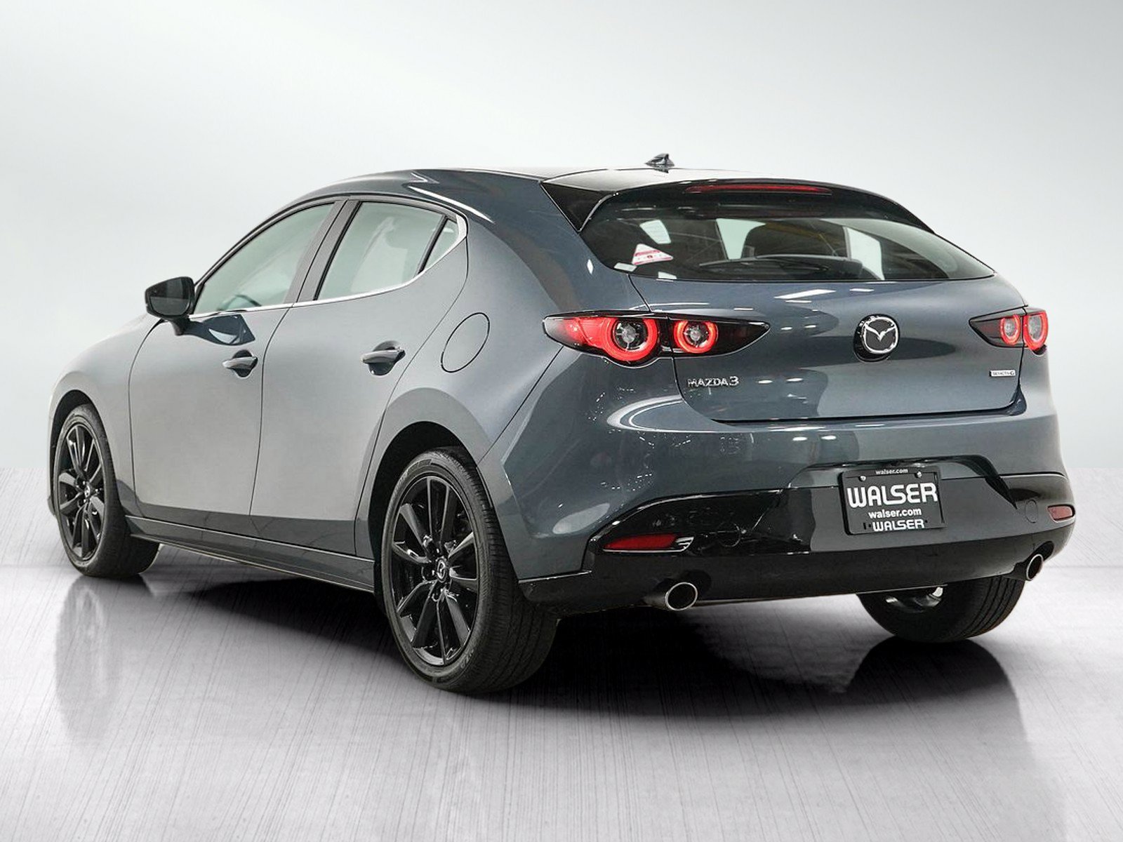 Used 2022 MAZDA MAZDA3 s FWD image 3