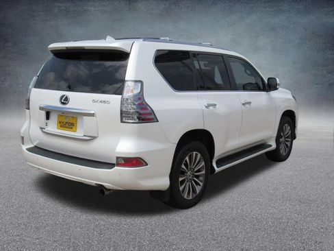 Used 2023 Lexus GX 460 Luxury w/ Accessory Package AWD/4WD image 7