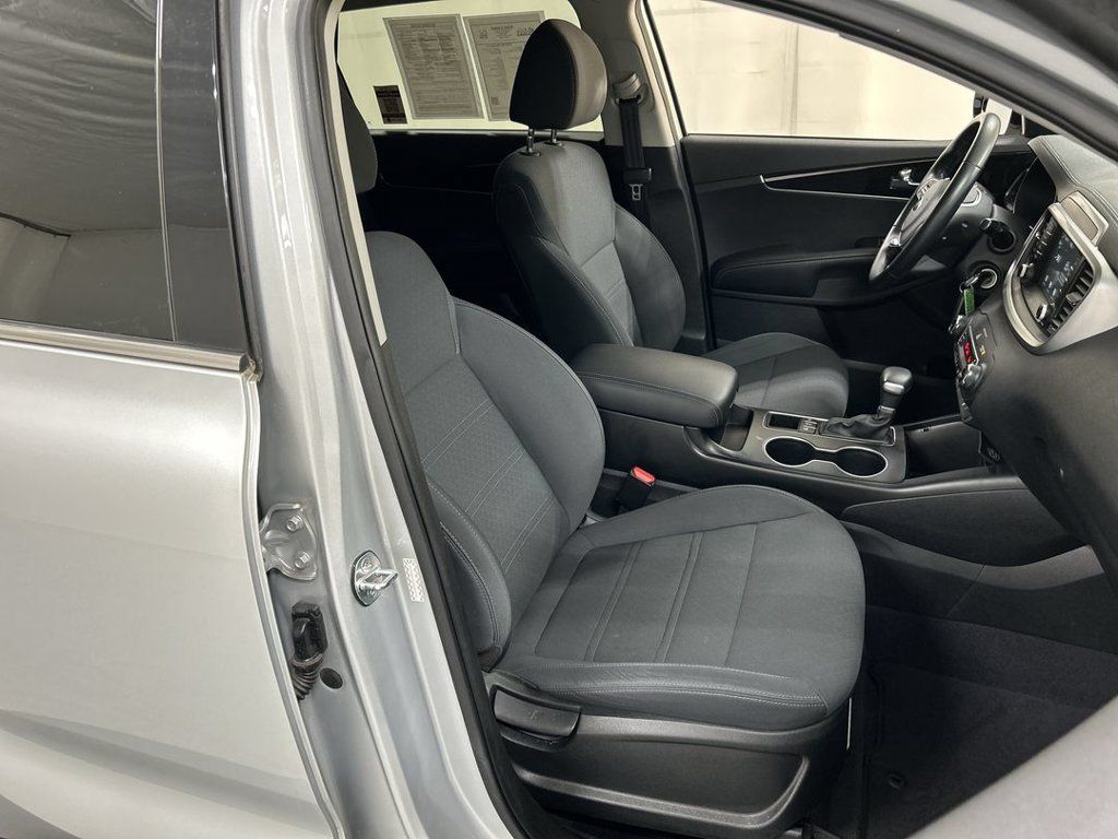 Used 2020 Kia Sorento LX w/ LX I4 Convenience Package AWD/4WD image 23
