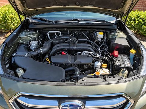 Used 2019 Subaru Outback 2.5i Limited AWD/4WD image 17