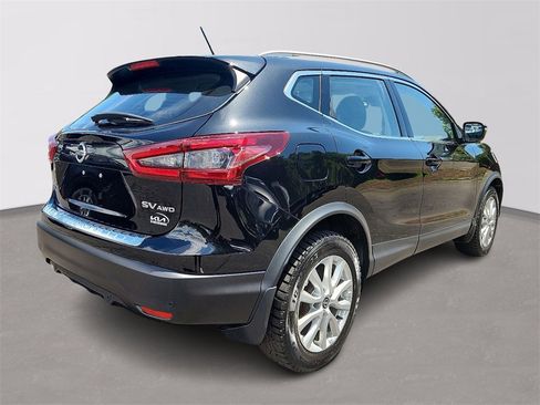 Used 2021 Nissan Rogue Sport SV image 6