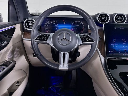 Certified 2024 Mercedes-Benz GLC 300 4MATIC image 5
