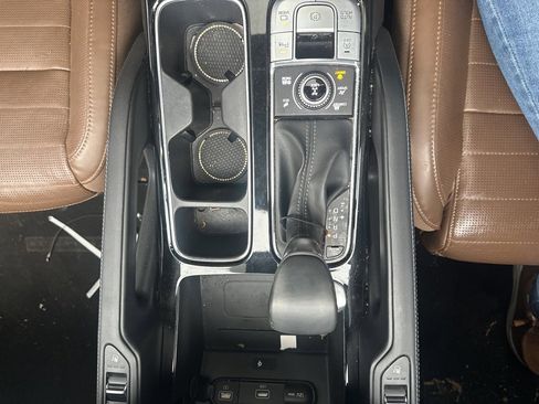 Used 2021 Kia Telluride SX w/ SX Prestige Package image 24