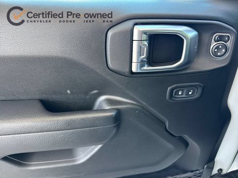 Used 2023 Jeep Wrangler Unlimited AWD/4WD image 12