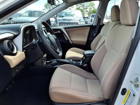 Used 2015 Toyota RAV4 XLE FWD image 21